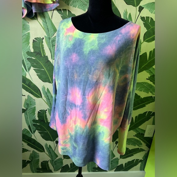 Vici Women’s Neon Tie Dye Harmony Top and Shorts Lounge Set Large - Picture 3 of 10